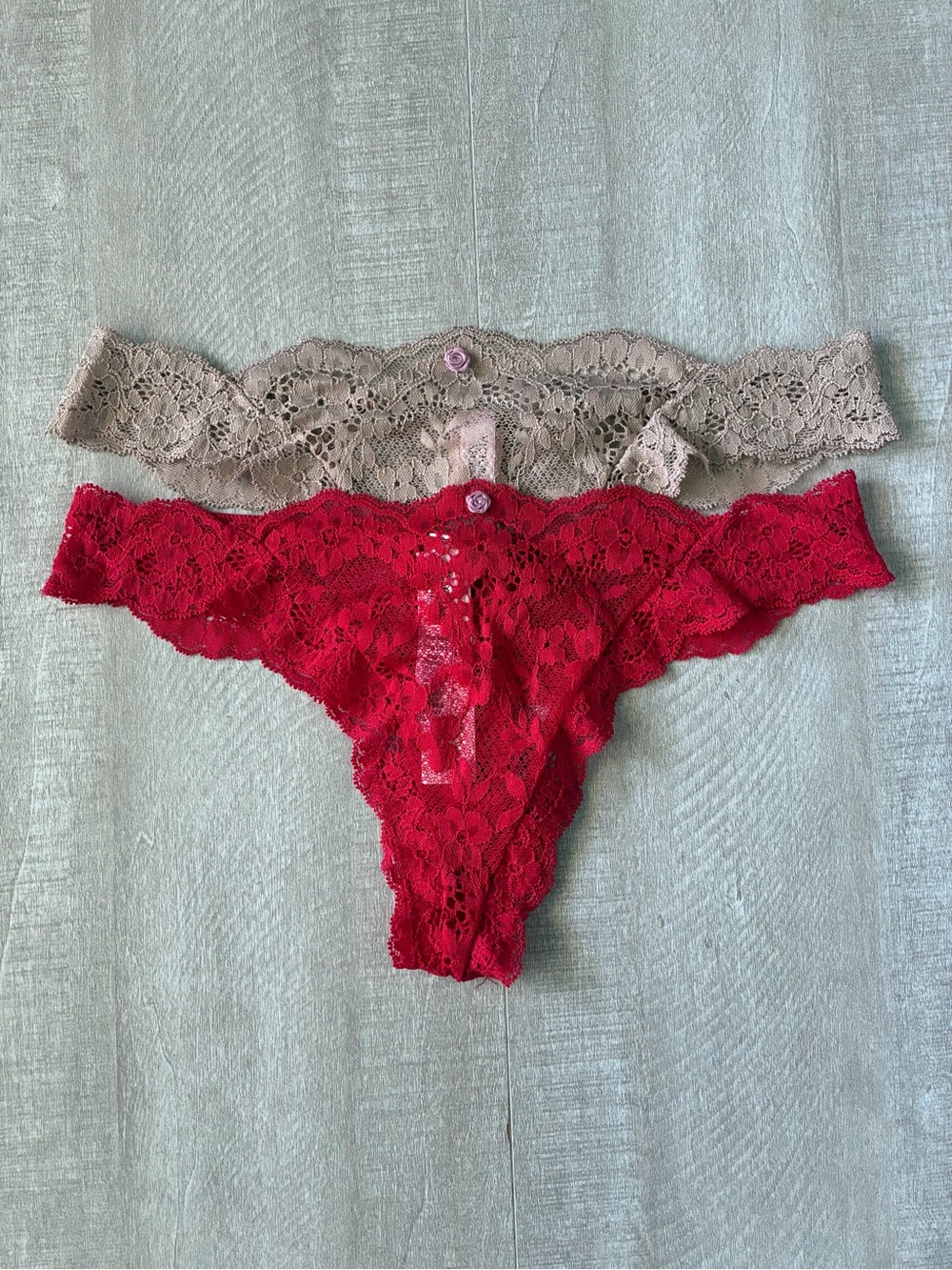 Victoria’s Secret Lace Thong Panty Bundle Small